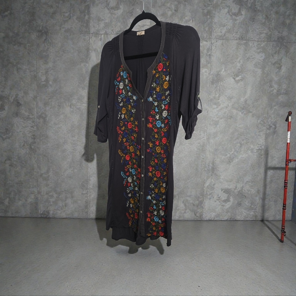 BEACHLUNCHLOUNGE & TINY - image 5